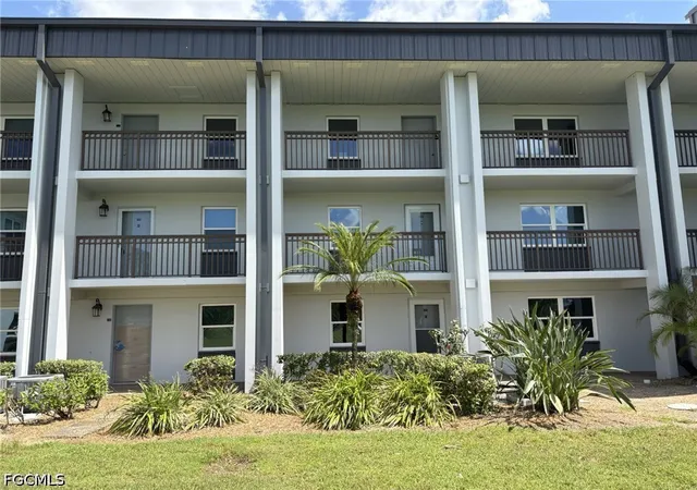 Photo 3 of Condo for sale at 1740 Pine Valley Dr #115, Fort Myers, FL 33907 | MLS# 2026032464 | Listing updated on 2026-09-14