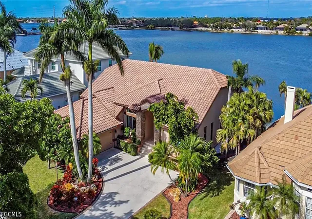 Photo 1 of Single family home for sale at 5160 Harborage Dr, Fort Myers, FL 33908 | MLS# 2026032480 | Listing updated on 2026-09-13