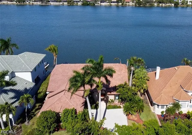 Photo 4 of Single family home for sale at 5160 Harborage Dr, Fort Myers, FL 33908 | MLS# 2026032480 | Listing updated on 2026-09-13