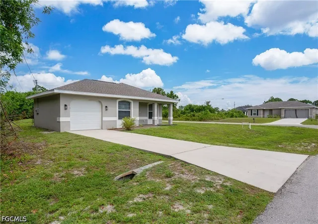 Photo 1 of Single family home for sale at 546 Sherwood Ave S, Lehigh Acres, FL 33974 | MLS# 2026032485 | Listing updated on 2026-10-14