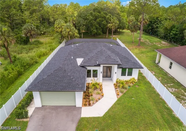 Photo 2 of Sale Pending at 2719 2nd Street Nw, Naples, FL 34120 | MLS# 226027822 | Listing updated on 2026-09-03