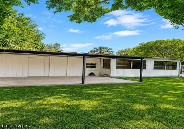 Photo 3 of Manufactured home for sale at 316 W Buell Dr, Fort Myers, FL 33905 | MLS# 2026032589 | Listing updated on 2026-09-07