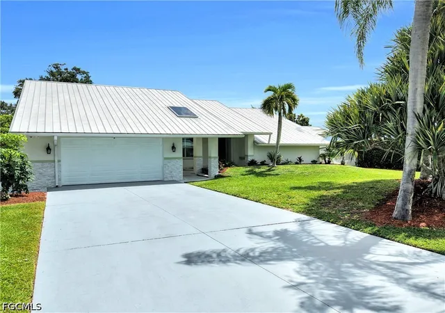 Photo 1 of Single family home for sale at 13808 River Forest Dr, Fort Myers, FL 33905 | MLS# 2026032647 | Listing updated on 2026-10-03