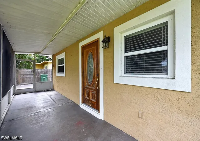 Photo 4 of Sale Pending at 1266 Trail Ter Dr, Naples, FL 34103 | MLS# 226027910 | Listing updated on 2026-09-13