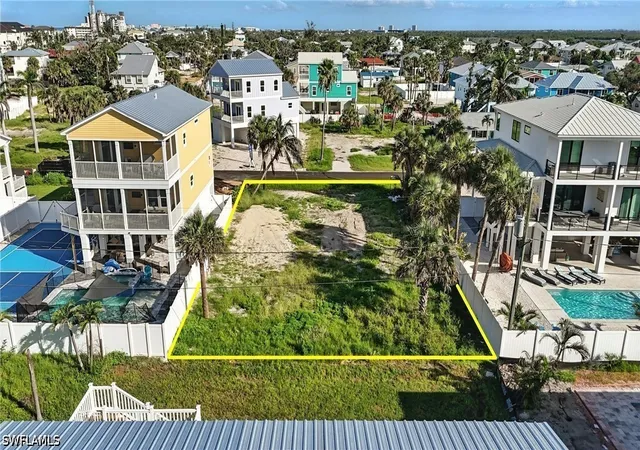 Photo 4 of Sale Pending at 130 Mid Is Dr, Fort Myers Beach, FL 33931 | MLS# 226027836 | Listing updated on 2026-09-14