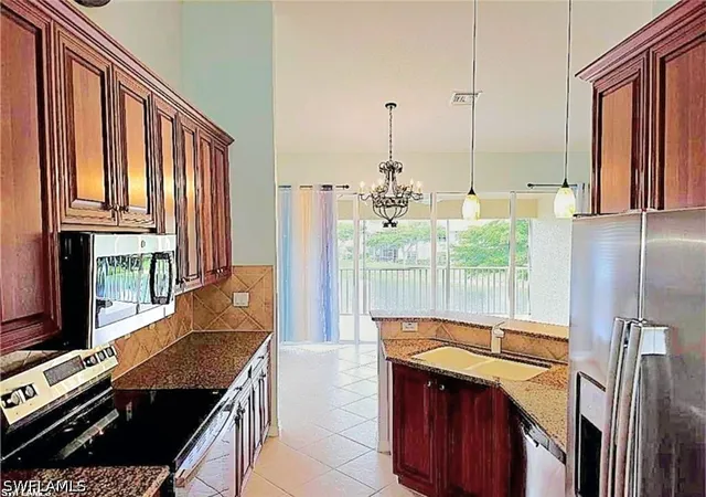 Listing Photo 5 - Condo for sale in building located at 6355 Lexington Ct, Naples, FL 34110 - Unit #201