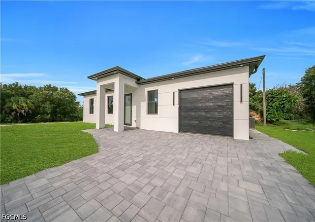 Photo 1 of Single family home for sale at 1800 Hibiscus Ave, Lehigh Acres, FL 33972 | MLS# 2026032786 | Listing updated on 2026-09-22