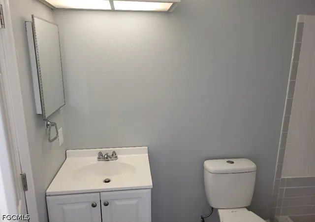 Photo 10 of Sale Pending at 5629 Foxlake Dr, North Fort Myers, FL 33917 | MLS# 2026032802 | Listing updated on 2026-09-10