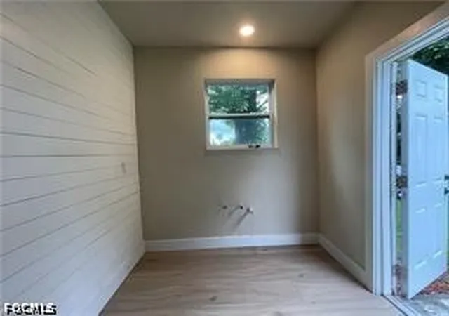 Photo 3 of Sale Pending at 466 Wilma Ave, Fort Myers, FL 33905 | MLS# 2026032815 | Listing updated on 2026-09-09