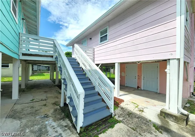 Listing Photo 4 - Condo for sale in building located at 1480/1482 Lura Ave, Fort Myers, FL 33916