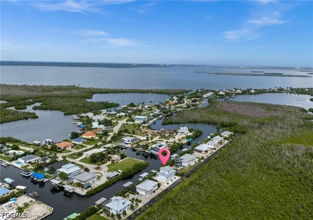 Photo 4 of Single family home for sale at 2912 Buttonwood Key Ct, Saint James City, FL 33956 | MLS# 2026032881 | Listing updated on 2026-09-21