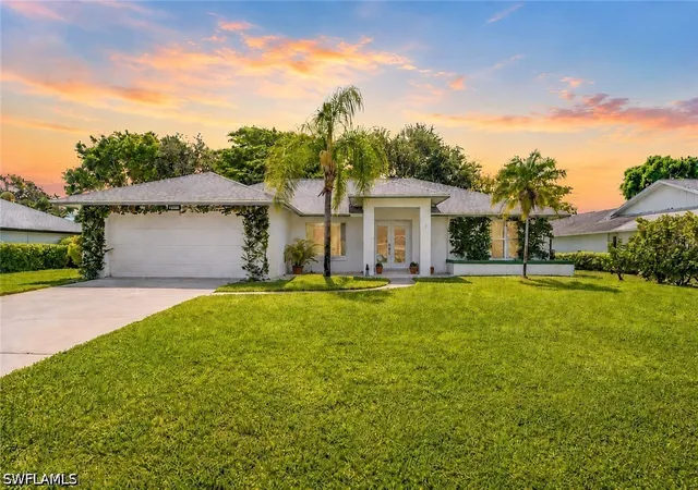 Photo 1 of Single family home for sale at 162 Westwood Dr, Naples, FL 34110 | MLS# 226019204 | Listing updated on 2026-09-15