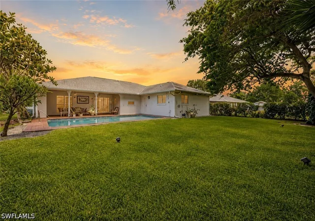 Photo 2 of Single family home for sale at 162 Westwood Dr, Naples, FL 34110 | MLS# 226019204 | Listing updated on 2026-09-15
