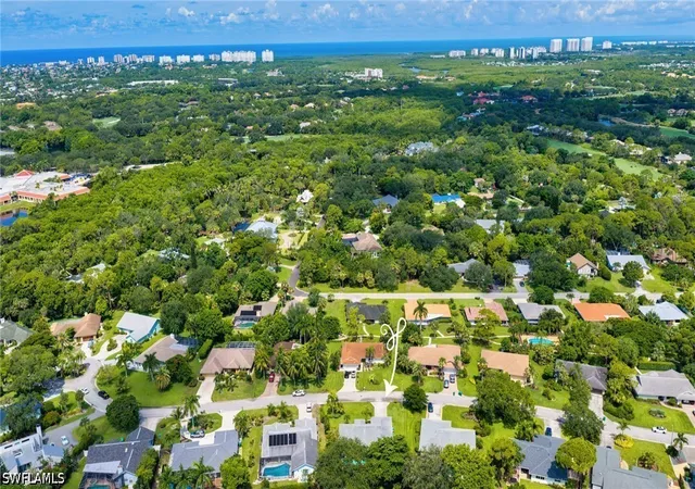 Photo 3 of Single family home for sale at 162 Westwood Dr, Naples, FL 34110 | MLS# 226019204 | Listing updated on 2026-09-15
