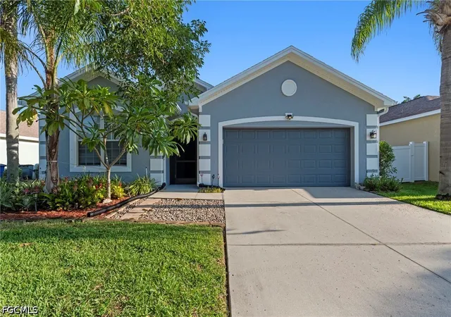 Photo 1 of Sale Pending at 13261 Hampton Park Ct, Fort Myers, FL 33913 | MLS# 2026032931 | Listing updated on 2026-09-25