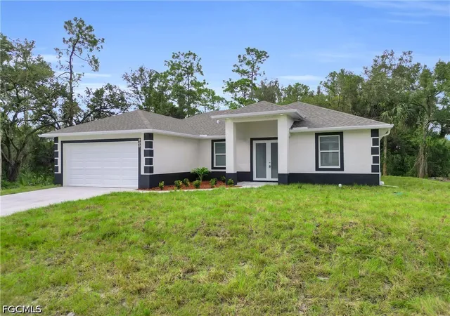Photo 3 of Single family home for sale at 918 8th Avenue, Lehigh Acres, FL 33972 | MLS# 2026032949 | Listing updated on 2026-09-10