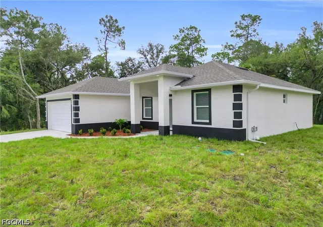 Photo 3 of Single family home for sale at 918 8th Avenue, Lehigh Acres, FL 33972 | MLS# 2026032949 | Listing updated on 2026-09-10