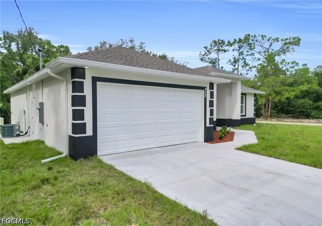 Photo 4 of Single family home for sale at 918 8th Avenue, Lehigh Acres, FL 33972 | MLS# 2026032949 | Listing updated on 2026-09-10