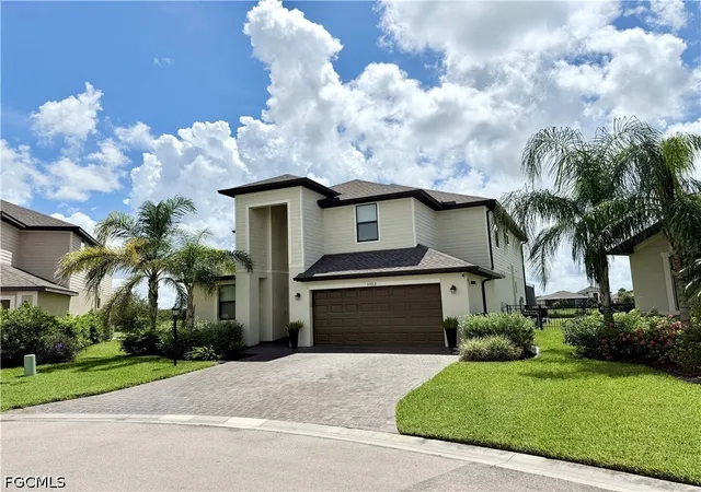 Photo 2 of Single family home for sale at 3302 Pasadena Ct, Fort Myers, FL 33905 | MLS# 2026033093 | Listing updated on 2026-09-26