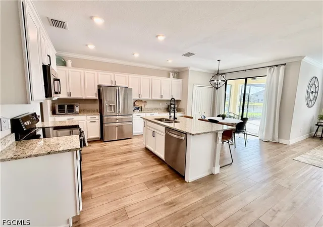 Photo 4 of Single family home for sale at 3302 Pasadena Ct, Fort Myers, FL 33905 | MLS# 2026033093 | Listing updated on 2026-09-26