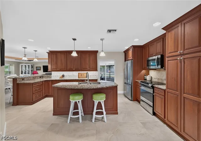 Photo 2 of Sale Pending at 4478 Windjammer Ln, Fort Myers, FL 33919 | MLS# 2026033101 | Listing updated on 2026-09-15