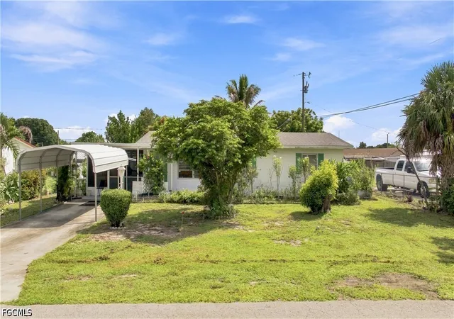 Photo 2 of Single family home for sale at 803 Perry Ave, Lehigh Acres, FL 33936 | MLS# 2026033110 | Listing updated on 2026-09-08