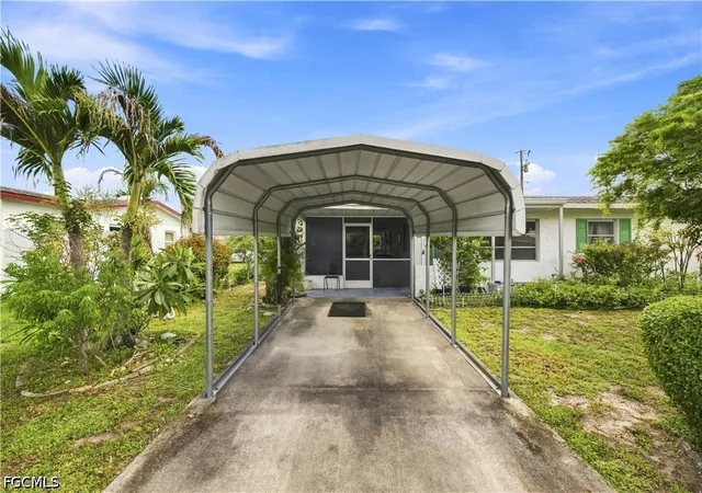 Photo 3 of Single family home for sale at 803 Perry Ave, Lehigh Acres, FL 33936 | MLS# 2026033110 | Listing updated on 2026-09-08