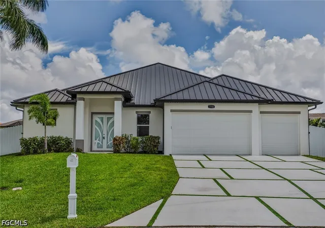 Photo 3 of Single family home for sale at 1726 Sw 36th Terrace, Cape Coral, FL 33914 | MLS# 2026033120 | Listing updated on 2026-10-04