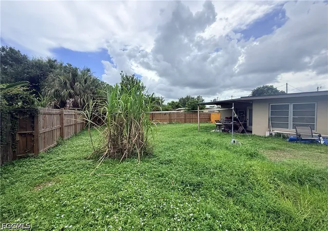 Photo 2 of Sale Pending at 221 Brooks Ct, North Fort Myers, FL 33917 | MLS# 2026033140 | Listing updated on 2026-09-07