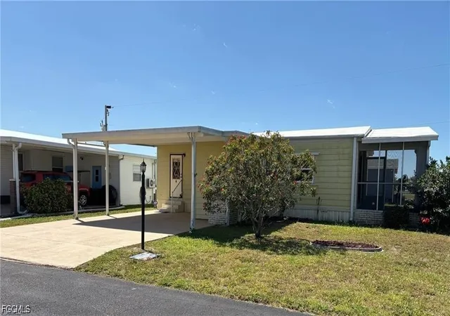 Photo 3 of Manufactured home for sale at 3050 Rain Dance Ln, North Fort Myers, FL 33917 | MLS# 2026033169 | Listing updated on 2026-10-06