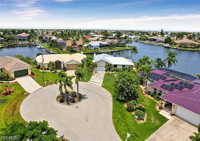 Photo 2 of Single family home for sale at 1230 Swan Ct, Punta Gorda, FL 33950 | MLS# 2026033182 | Listing updated on 2026-09-12