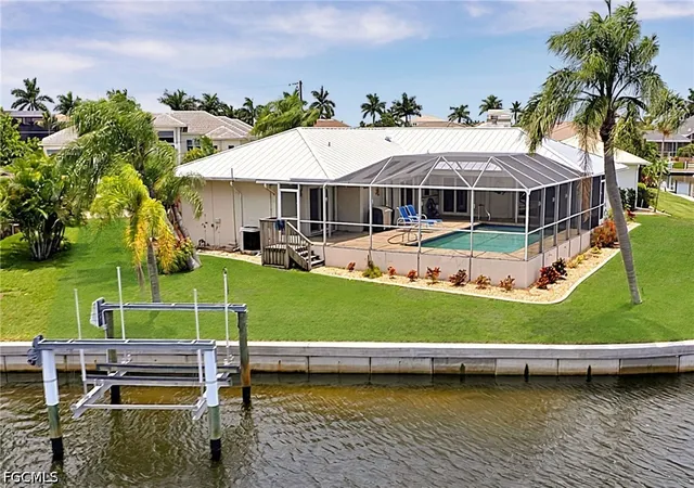 Photo 3 of Single family home for sale at 1230 Swan Ct, Punta Gorda, FL 33950 | MLS# 2026033182 | Listing updated on 2026-09-12