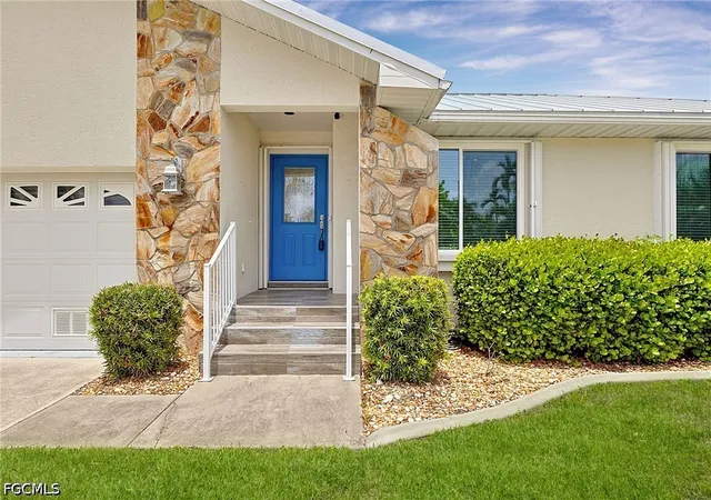 Photo 3 of Single family home for sale at 1230 Swan Ct, Punta Gorda, FL 33950 | MLS# 2026033182 | Listing updated on 2026-09-12