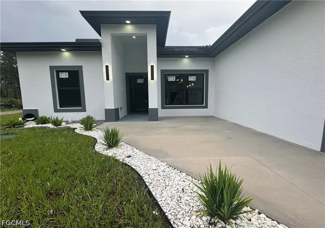 Photo 2 of Single family home for sale at 1001 W 17th Street, Lehigh Acres, FL 33972 | MLS# 2026033212 | Listing updated on 2026-09-24