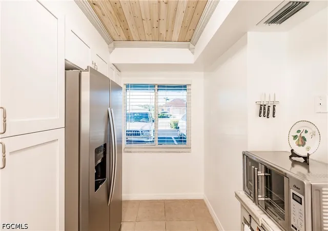 Listing Photo 4 - Condo for sale in building located at 321 Cape Coral Pkwy W, Cape Coral, FL 33914 - Unit #109