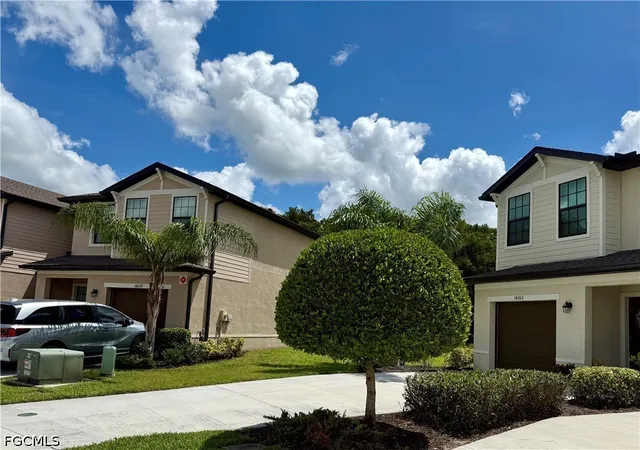 Photo 3 of Townhouse for sale at 14265 Oviedo Pl, Fort Myers, FL 33905 | MLS# 2026033278 | Listing updated on 2026-09-12