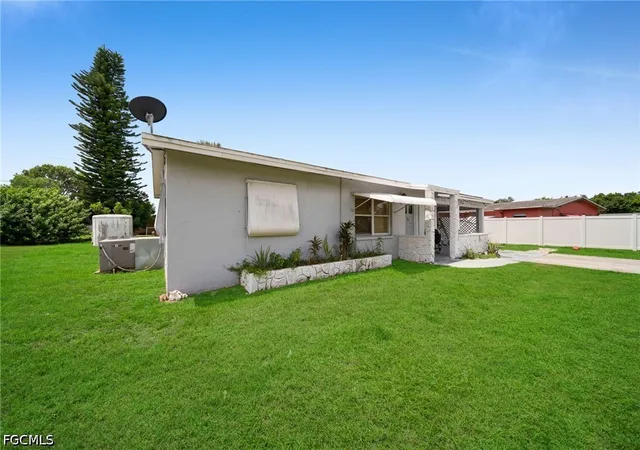 Photo 3 of Single family home for sale at 302 E Penn Rd, Lehigh Acres, FL 33936 | MLS# 2026033403 | Listing updated on 2026-09-05
