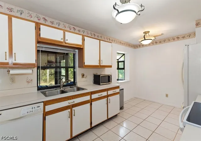 Photo 4 of Sale Pending at 824 Sw 13Th Ave, Cape Coral, FL 33991 | MLS# 2026033416 | Listing updated on 2026-09-06
