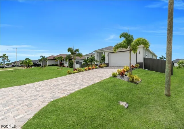 Photo 1 of Single family home for sale at 6 Sw 37th Avenue, Cape Coral, FL 33991 | MLS# 2026033434 | Listing updated on 2026-09-03