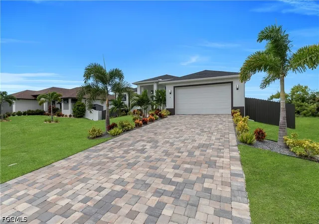 Photo 2 of Single family home for sale at 6 Sw 37th Avenue, Cape Coral, FL 33991 | MLS# 2026033434 | Listing updated on 2026-09-03