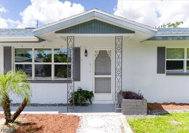 Photo 2 of Single family home for sale at 2373 Chandler Ave, Fort Myers, FL 33907 | MLS# 2026033444 | Listing updated on 2026-09-13
