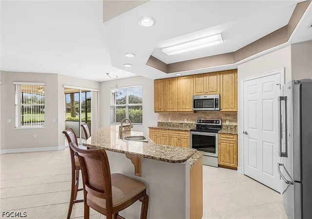 Listing Photo 4 - Condo for sale in building located at 12061 Brassie Cir, Fort Myers, FL 33913 - Unit #B102