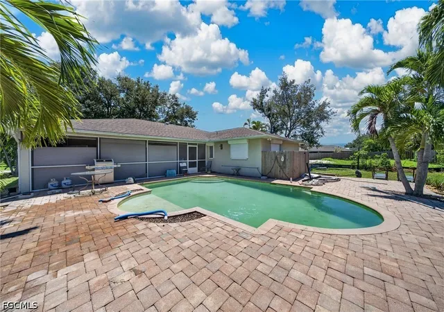 Photo 2 of Sale Pending at 202 Se 20th Court, Cape Coral, FL 33990 | MLS# 2026033450 | Listing updated on 2026-09-13