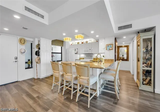 Photo 4 of Condo for sale at 26300 Hickory Blvd #603, Bonita Springs, FL 34134 | MLS# 226028337 | Listing updated on 2026-09-20