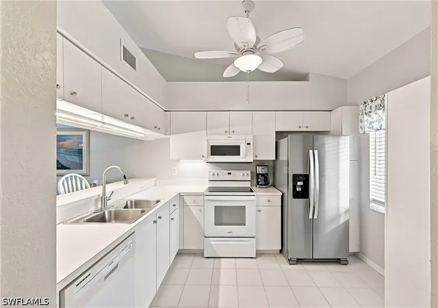 Listing Photo 5 - Condo for sale in building located at 20141 Ian Ct, Estero, FL 33928 - Unit #308
