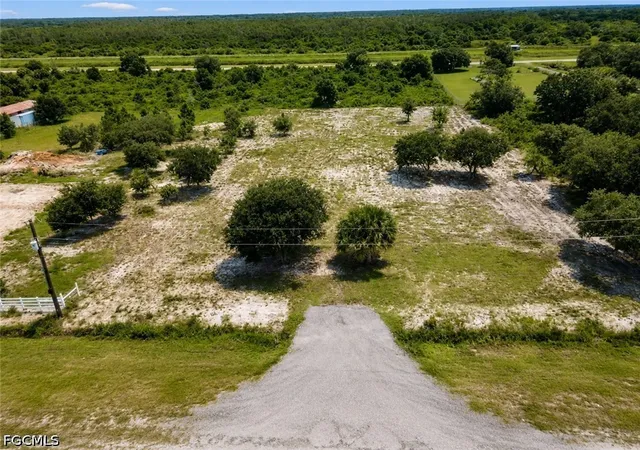 Photo 1 of Land for sale at 225 N Zambria St, Clewiston, FL 33440 | MLS# 2026033525 | Listing updated on 2026-09-18