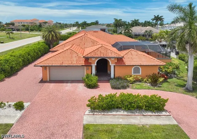 Photo 2 of Single family home for sale at 10 Anchor Ct, Marco Island, FL 34145 | MLS# 226028202 | Listing updated on 2026-09-12