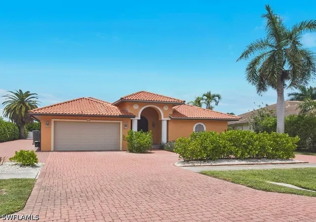 Photo 3 of Single family home for sale at 10 Anchor Ct, Marco Island, FL 34145 | MLS# 226028202 | Listing updated on 2026-09-12
