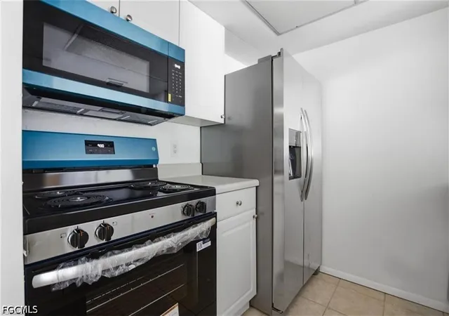 Condo for sale at 3704 Broadway #310, Fort Myers, FL 33901 | MLS# 2026033542