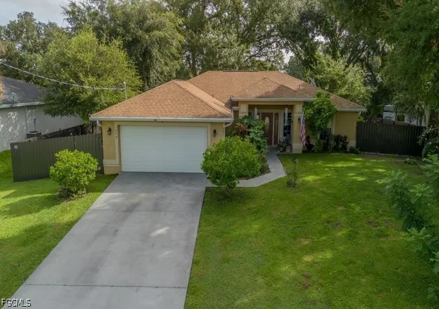 Photo 1 of Sale Pending at 1098 Mission Ln, Labelle, FL 33935 | MLS# 2026033545 | Listing updated on 2026-09-16